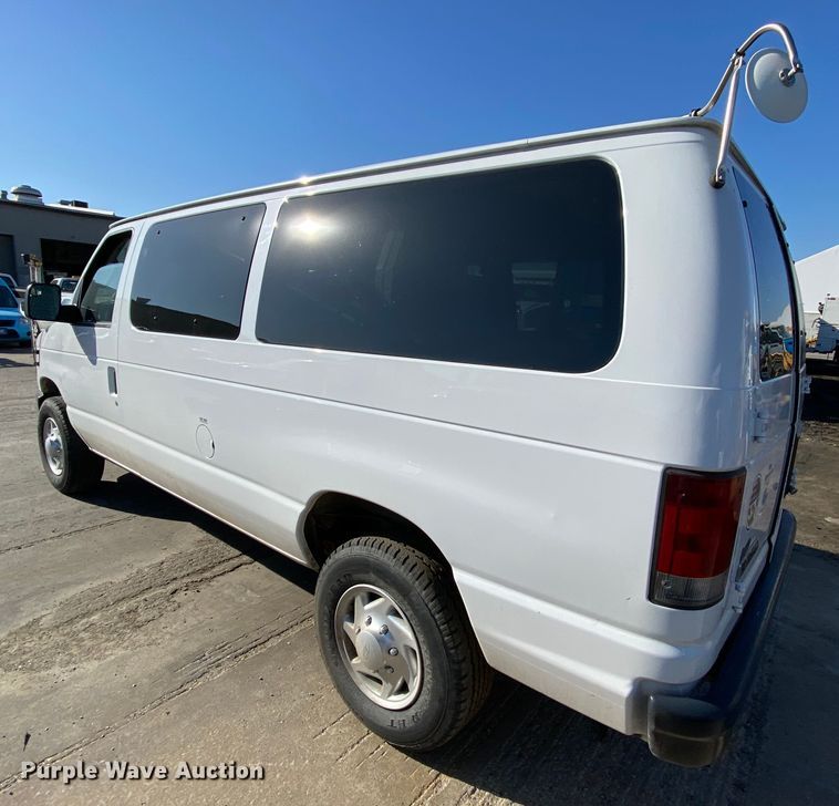 image for item DH7028 2010 Ford E350  van