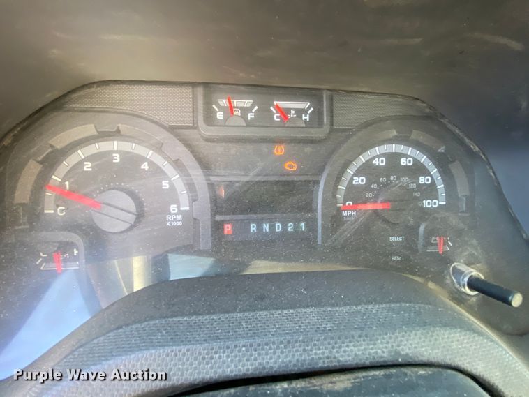 image for item DH7028 2010 Ford E350  van