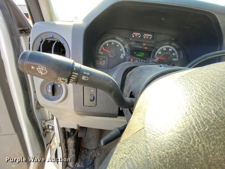 image for item DH7028 2010 Ford E350  van