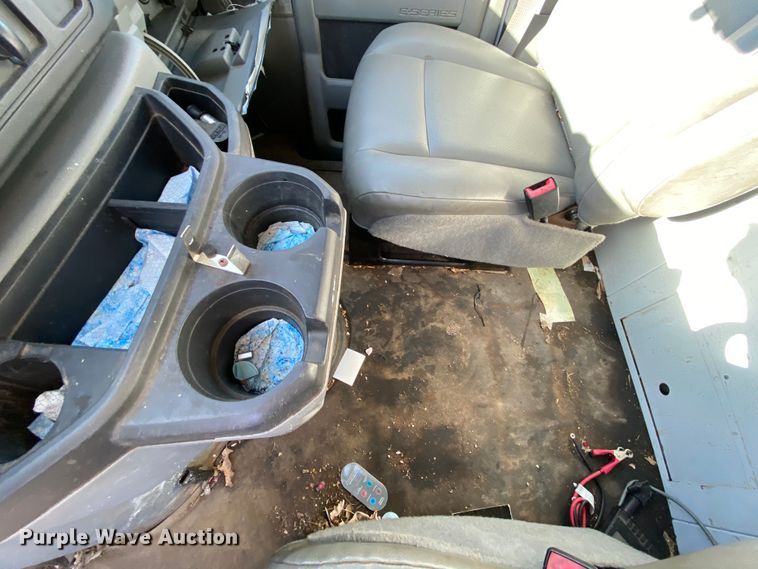 image for item DH7028 2010 Ford E350  van