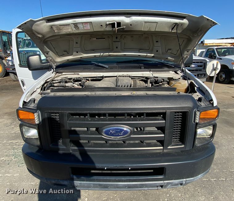 image for item DH7028 2010 Ford E350  van