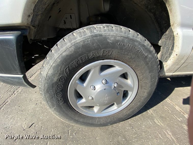 image for item DH7028 2010 Ford E350  van