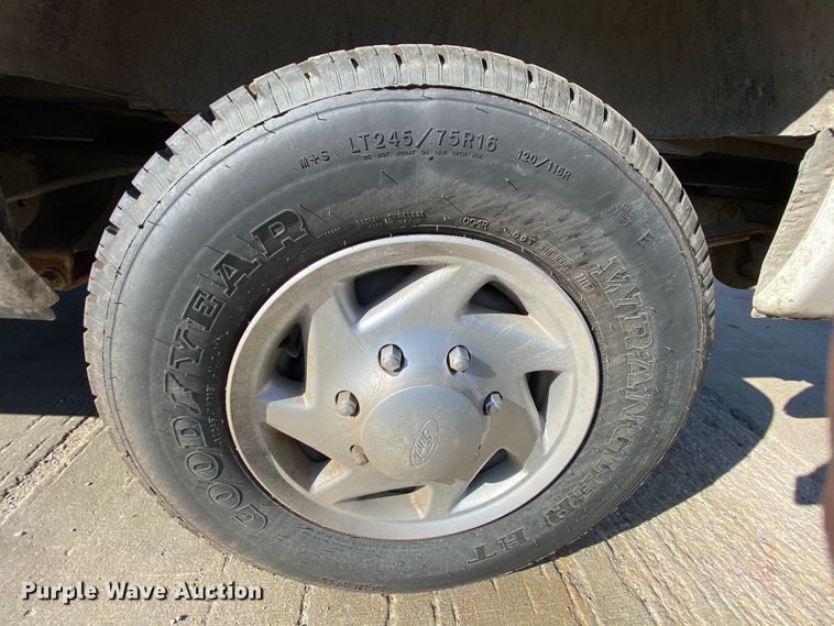 image for item DH7028 2010 Ford E350  van