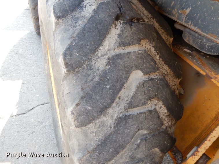 image for item DH7032 2007 John Deere 710G  backhoe