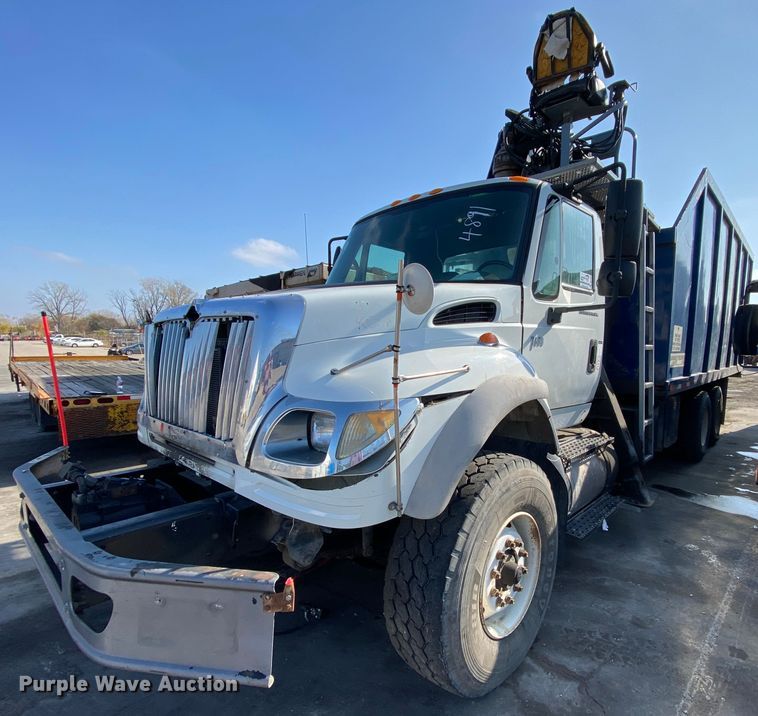 image for item DH7034 2007 International 7600  refuse truck