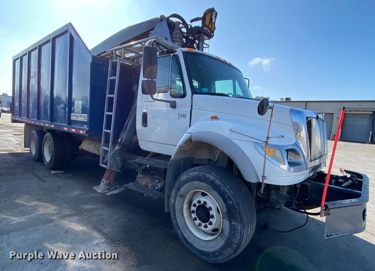 image for item DH7034 2007 International 7600  refuse truck