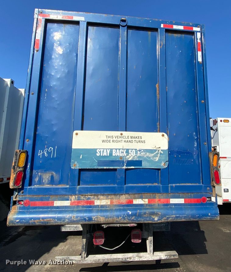 image for item DH7034 2007 International 7600  refuse truck