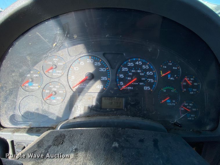 image for item DH7034 2007 International 7600  refuse truck