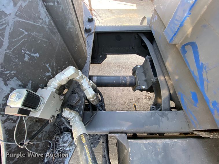 image for item DH7034 2007 International 7600  refuse truck