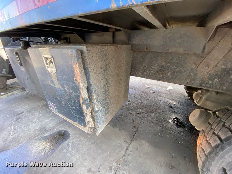 image for item DH7034 2007 International 7600  refuse truck