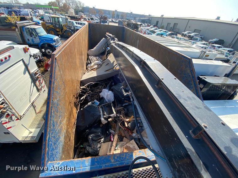 image for item DH7034 2007 International 7600  refuse truck