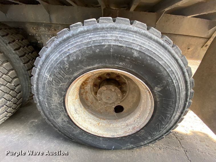 image for item DH7034 2007 International 7600  refuse truck