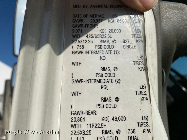 image for item DH7034 2007 International 7600  refuse truck