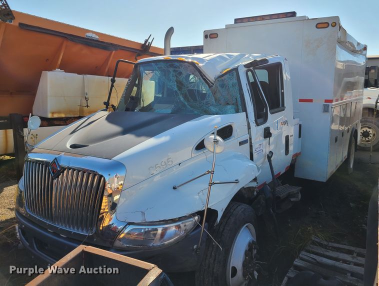 image for item DH7035 2014 International DuraStar  utility bed