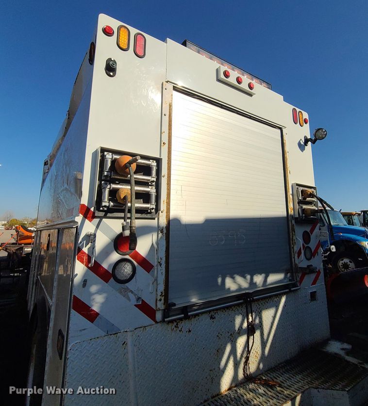 image for item DH7035 2014 International DuraStar  utility bed