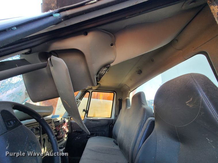 image for item DH7035 2014 International DuraStar  utility bed