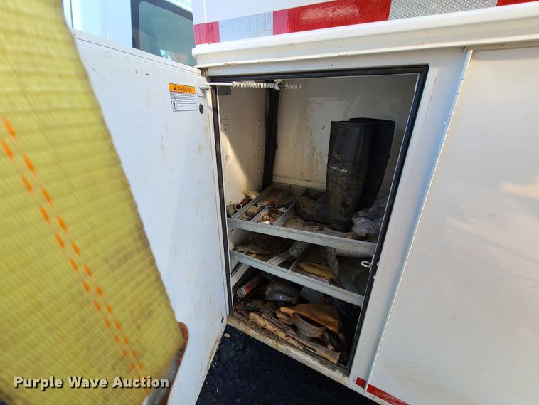 image for item DH7035 2014 International DuraStar  utility bed