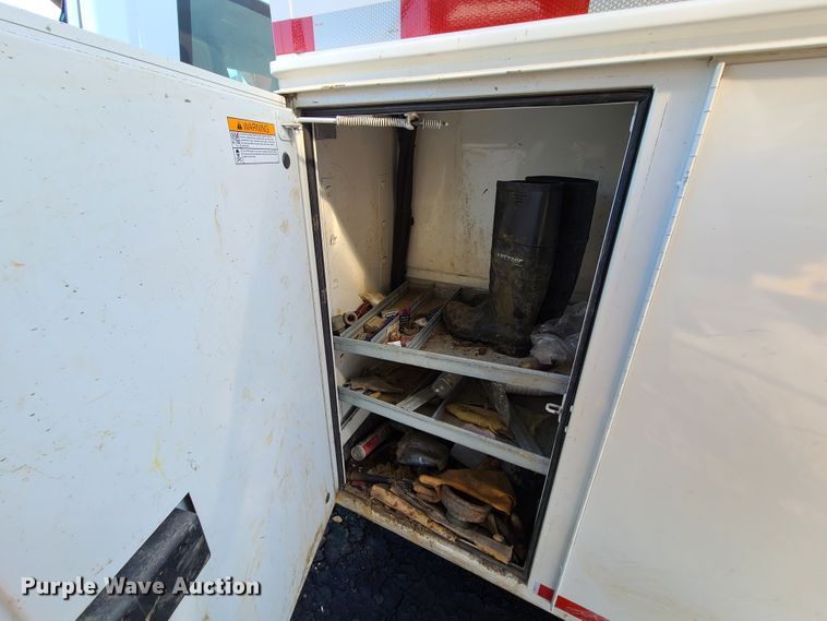 image for item DH7035 2014 International DuraStar  utility bed