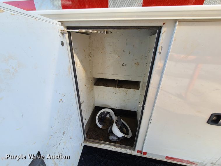 image for item DH7035 2014 International DuraStar  utility bed