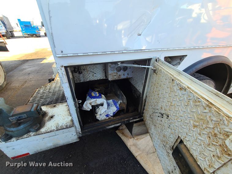 image for item DH7035 2014 International DuraStar  utility bed