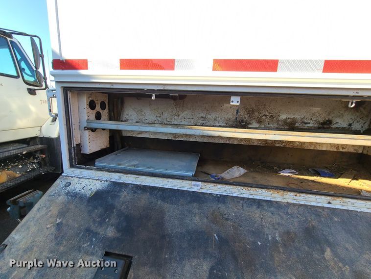 image for item DH7035 2014 International DuraStar  utility bed