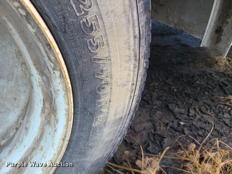 image for item DH7035 2014 International DuraStar  utility bed