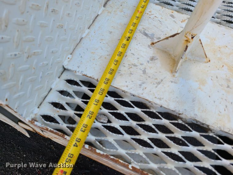 image for item DH7035 2014 International DuraStar  utility bed