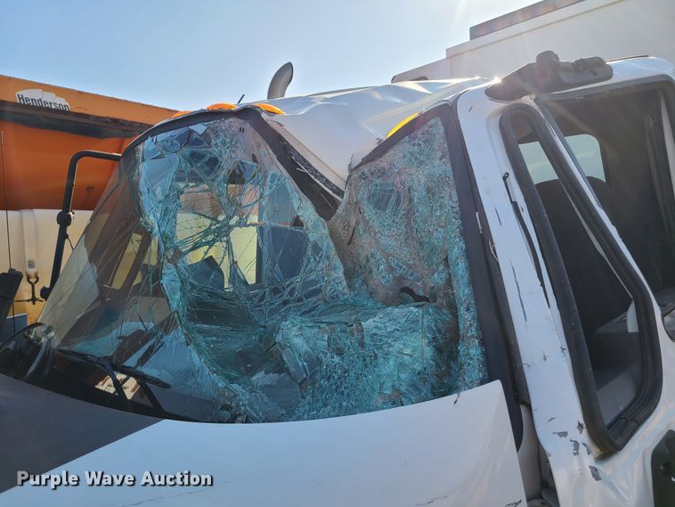 image for item DH7035 2014 International DuraStar  utility bed