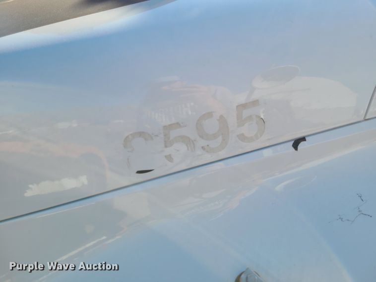 image for item DH7035 2014 International DuraStar  utility bed