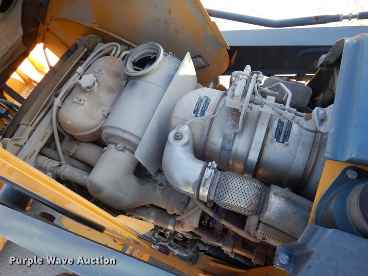 image for item DH7036 2012 John Deere 410K  backhoe