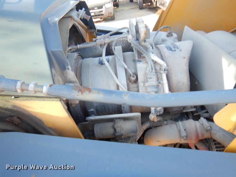 image for item DH7036 2012 John Deere 410K  backhoe