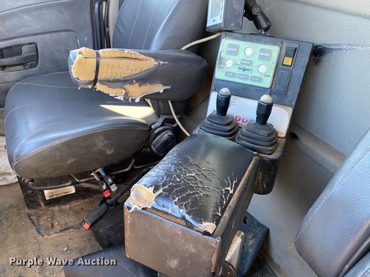 image for item DH7038 2012 International 7500  dump truck