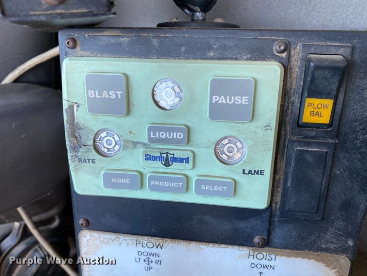 image for item DH7038 2012 International 7500  dump truck