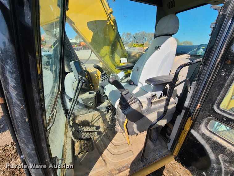 image for item DH7039 2008 Caterpillar 324D  excavator