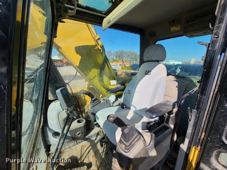 image for item DH7039 2008 Caterpillar 324D  excavator