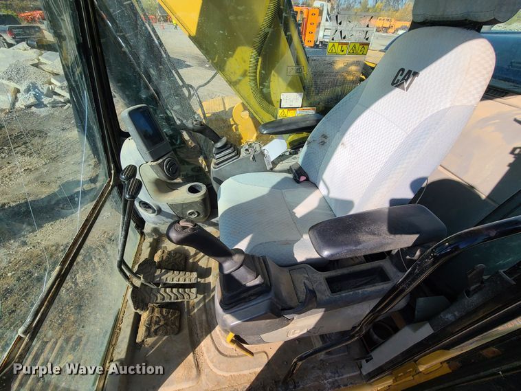 image for item DH7039 2008 Caterpillar 324D  excavator