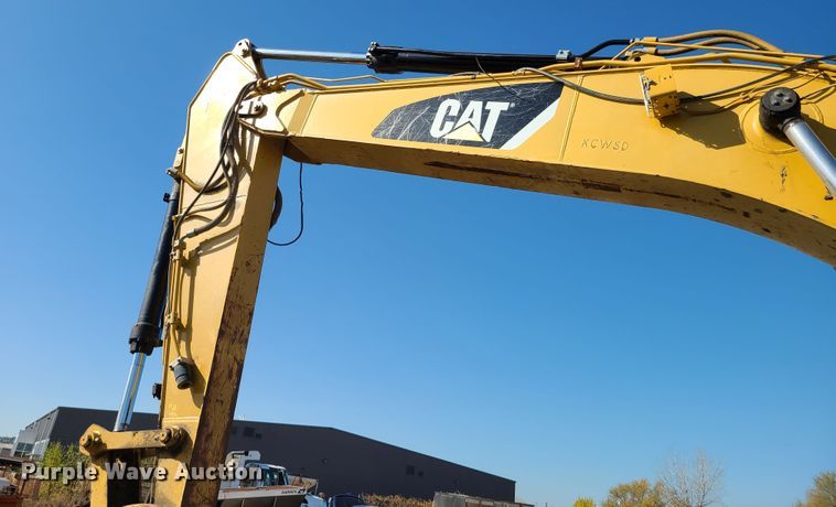 image for item DH7039 2008 Caterpillar 324D  excavator