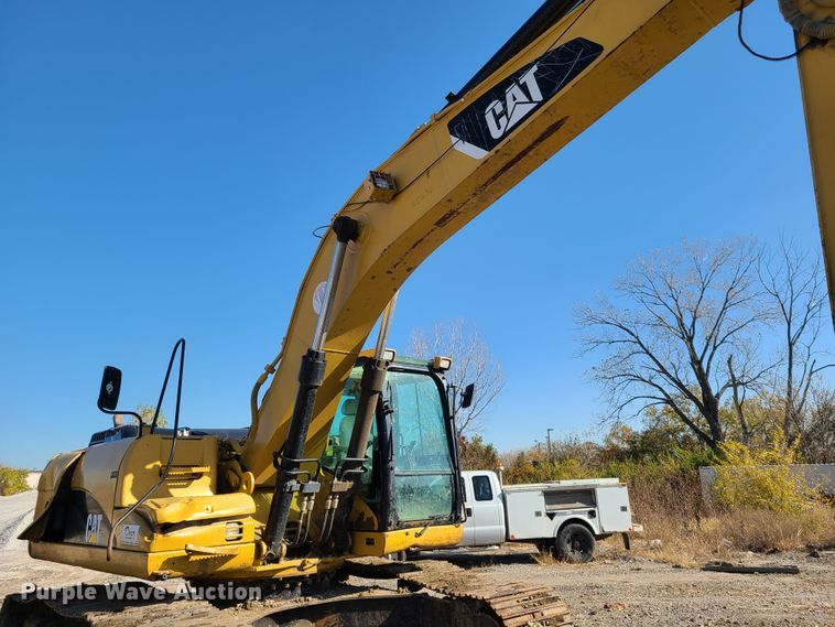 image for item DH7039 2008 Caterpillar 324D  excavator