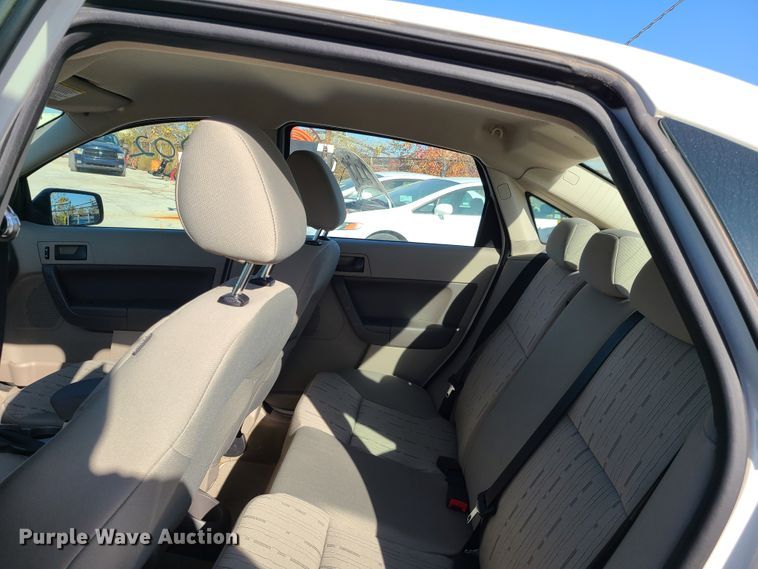image for item DH7043 2011 Ford Focus