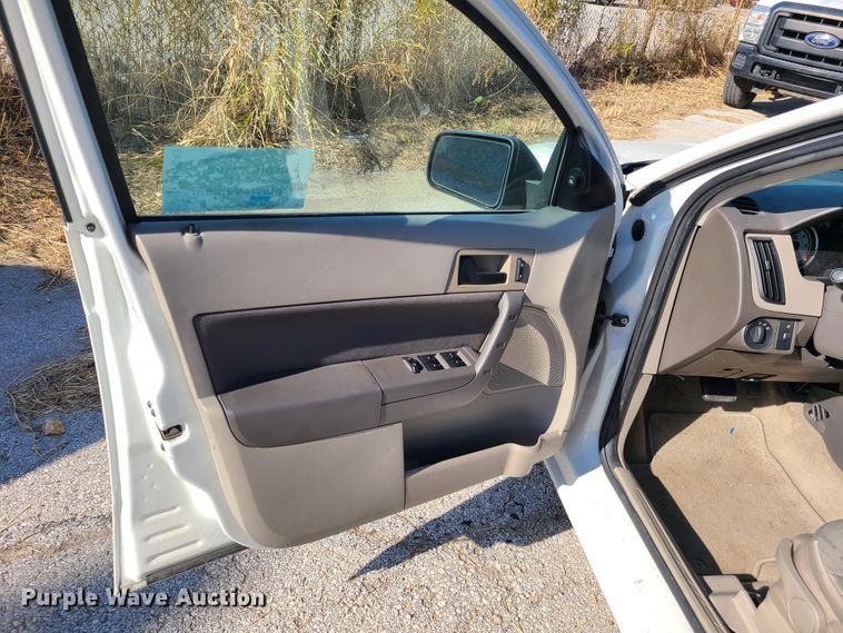 image for item DH7043 2011 Ford Focus