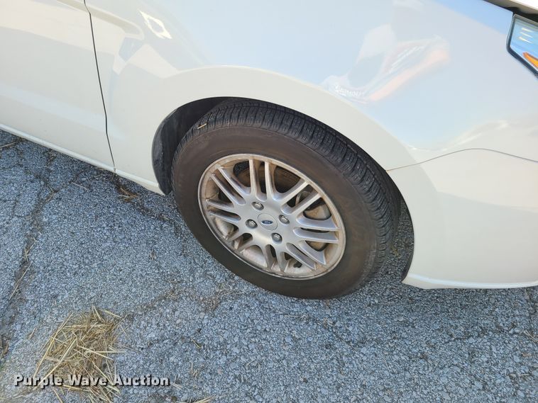 image for item DH7043 2011 Ford Focus