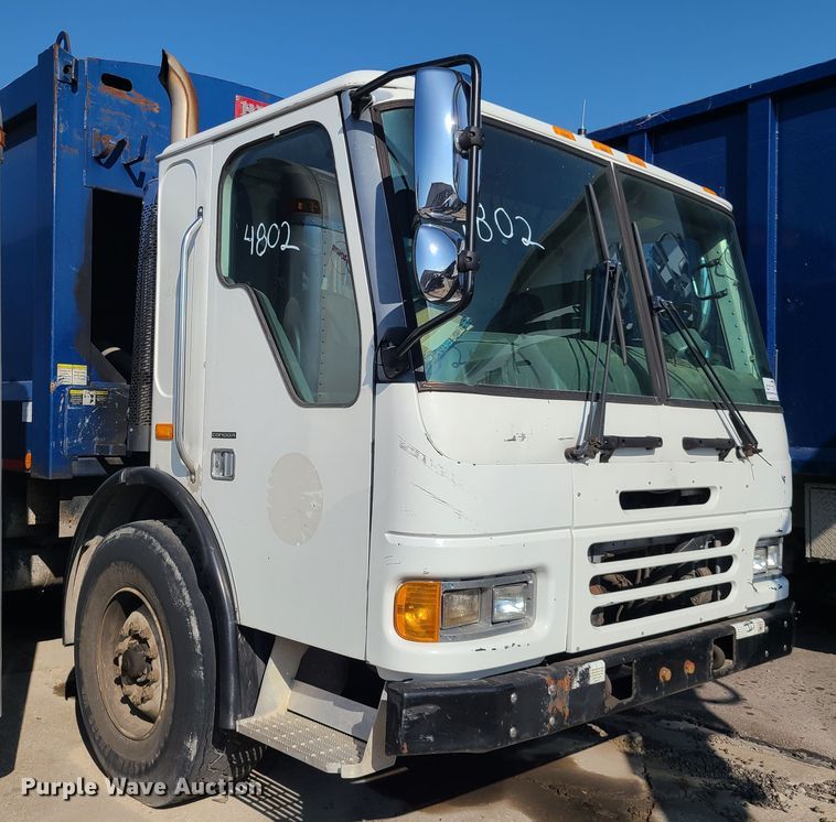 image for item DH7053 2006 Freightliner Condor  refuse truck