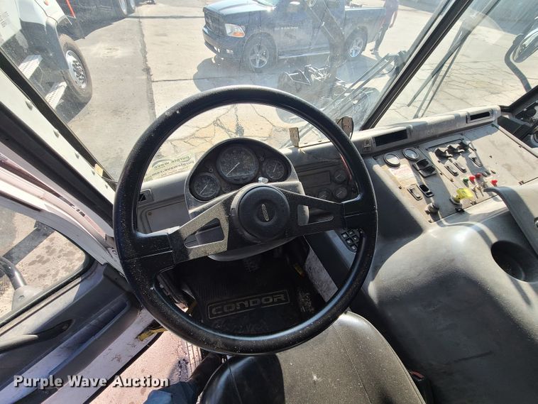 image for item DH7053 2006 Freightliner Condor  refuse truck