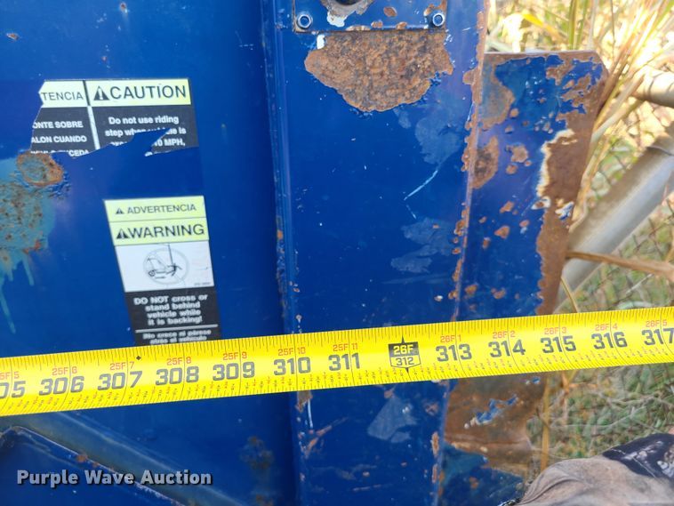 image for item DH7053 2006 Freightliner Condor  refuse truck