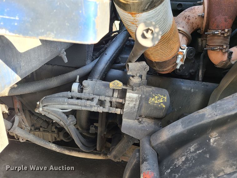 image for item DH7053 2006 Freightliner Condor  refuse truck