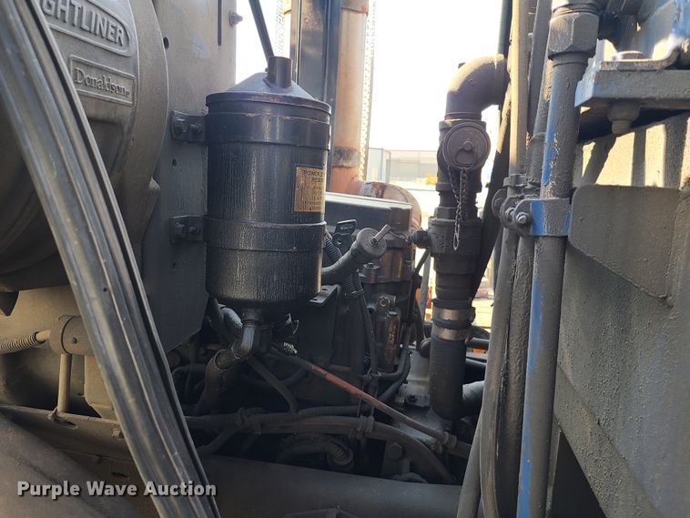 image for item DH7054 2006 Freightliner Condor  refuse truck