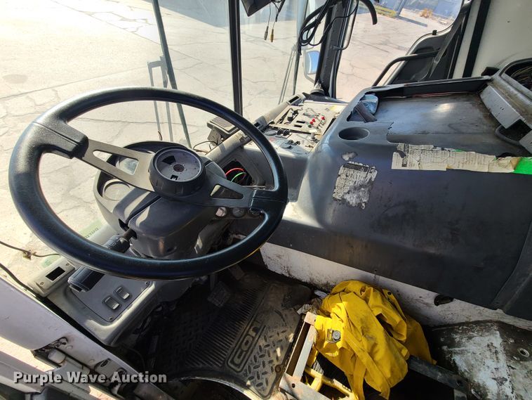 image for item DH7054 2006 Freightliner Condor  refuse truck