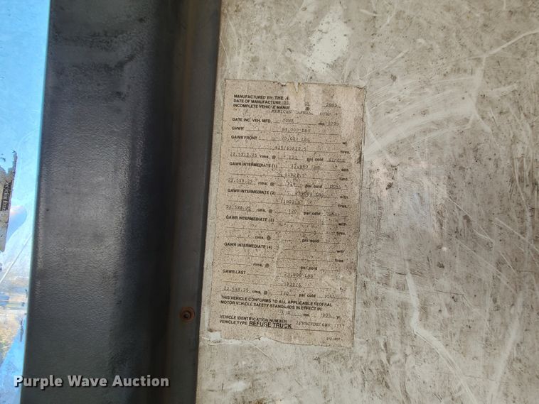 image for item DH7054 2006 Freightliner Condor  refuse truck