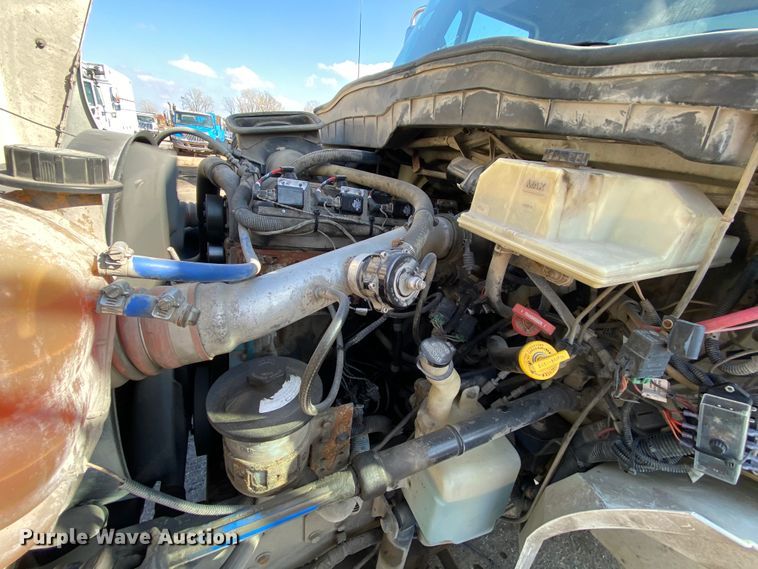 image for item DH7057 2009 International 4300  service truck