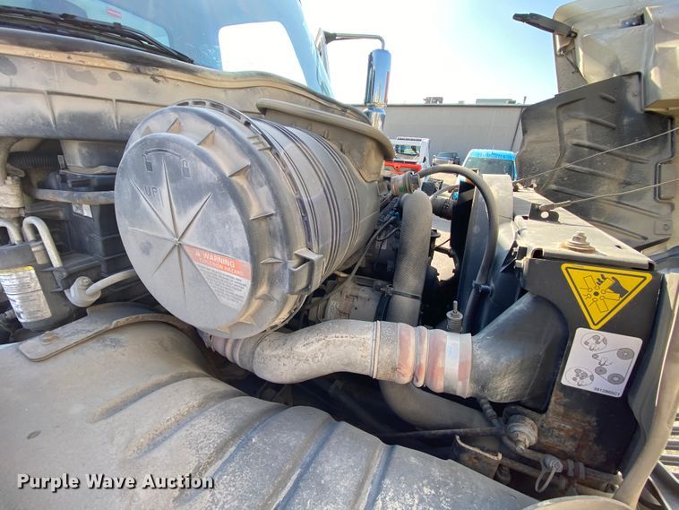 image for item DH7057 2009 International 4300  service truck